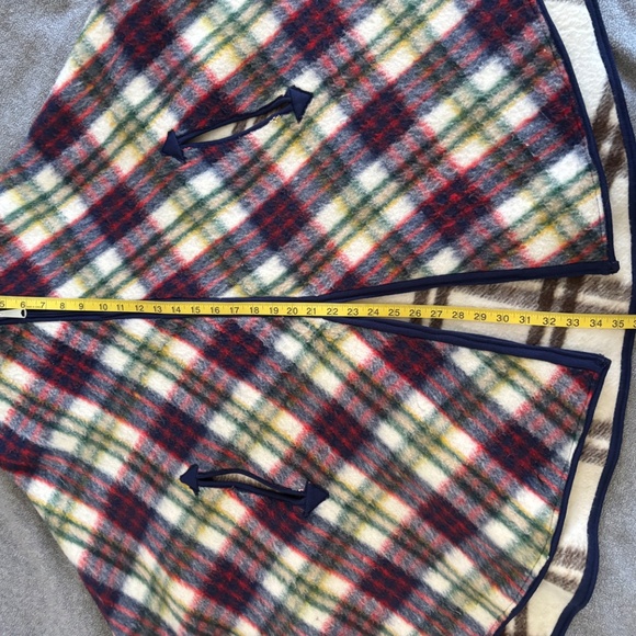 Reversible Plaid Fleece Cape - Picture 6 of 6